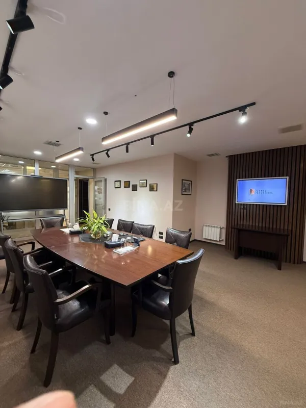 Kirayə verilir 7 otaqlı ofis 340 m²