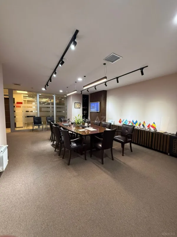 Kirayə verilir 7 otaqlı ofis 340 m²