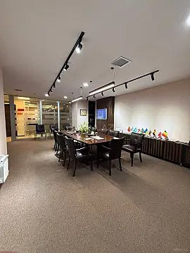 Kirayə verilir 7 otaqlı ofis 340 m²