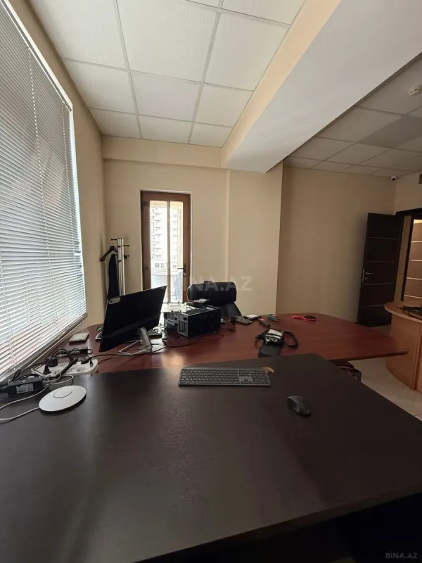 Kirayə verilir 7 otaqlı ofis 340 m²