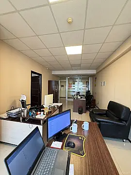 Kirayə verilir 7 otaqlı ofis 340 m²