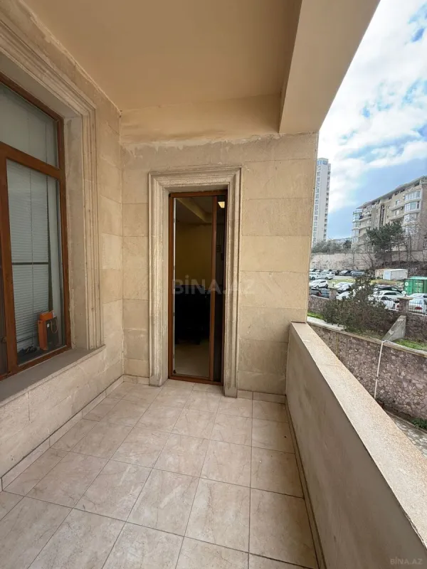 Kirayə verilir 7 otaqlı ofis 340 m²