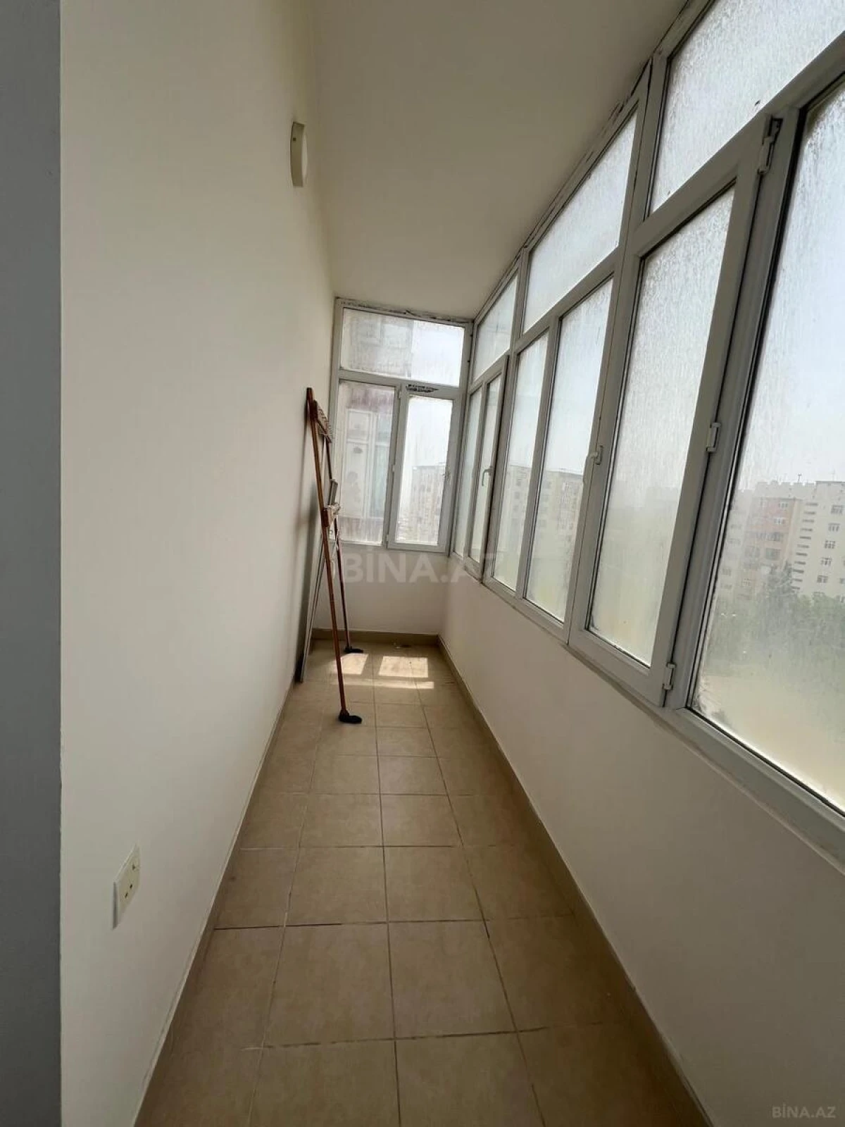 Satılır 3 otaqlı mənzil 160 m²