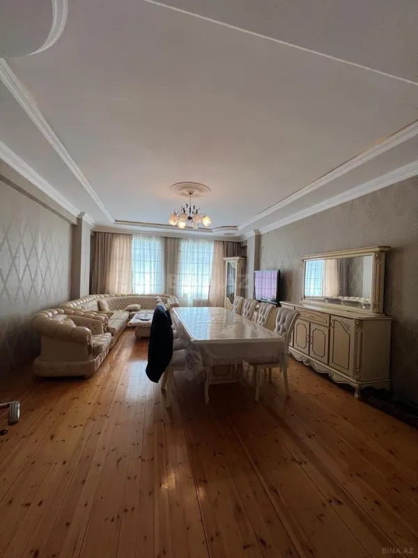 Satılır 3 otaqlı mənzil 160 m²