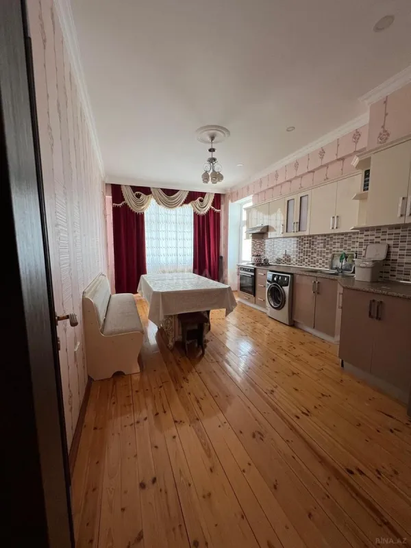 Satılır 3 otaqlı mənzil 160 m²