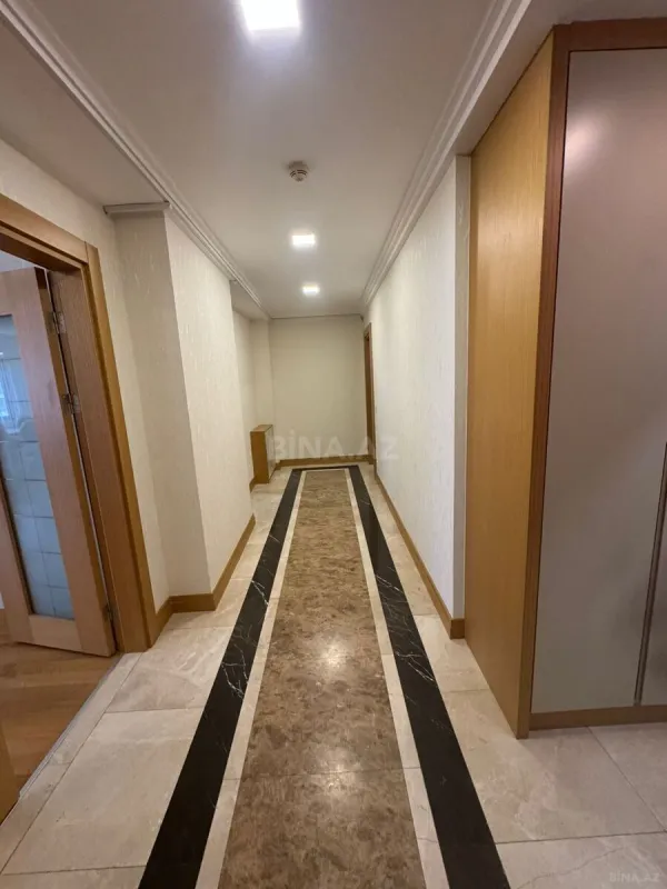 Kirayə verilir 4 otaqlı mənzil 245 m²