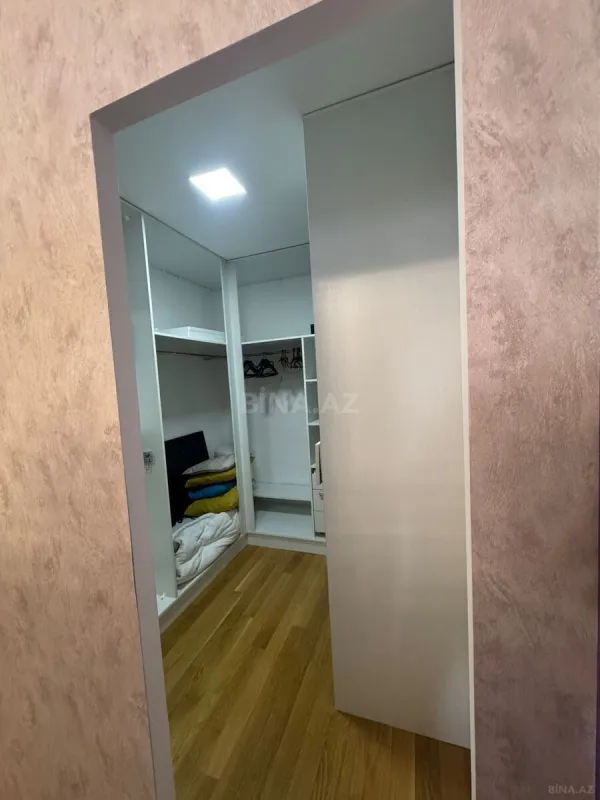 Kirayə verilir 4 otaqlı mənzil 245 m²