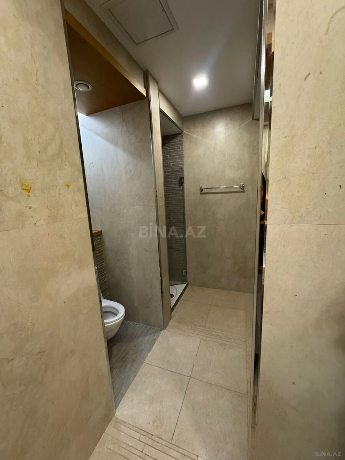 Kirayə verilir 4 otaqlı mənzil 245 m²