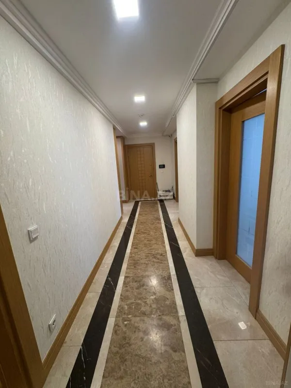 Kirayə verilir 4 otaqlı mənzil 245 m²