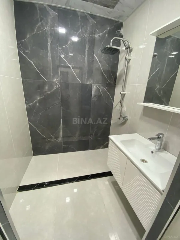 Kirayə verilir 2 otaqlı mənzil 68 m²