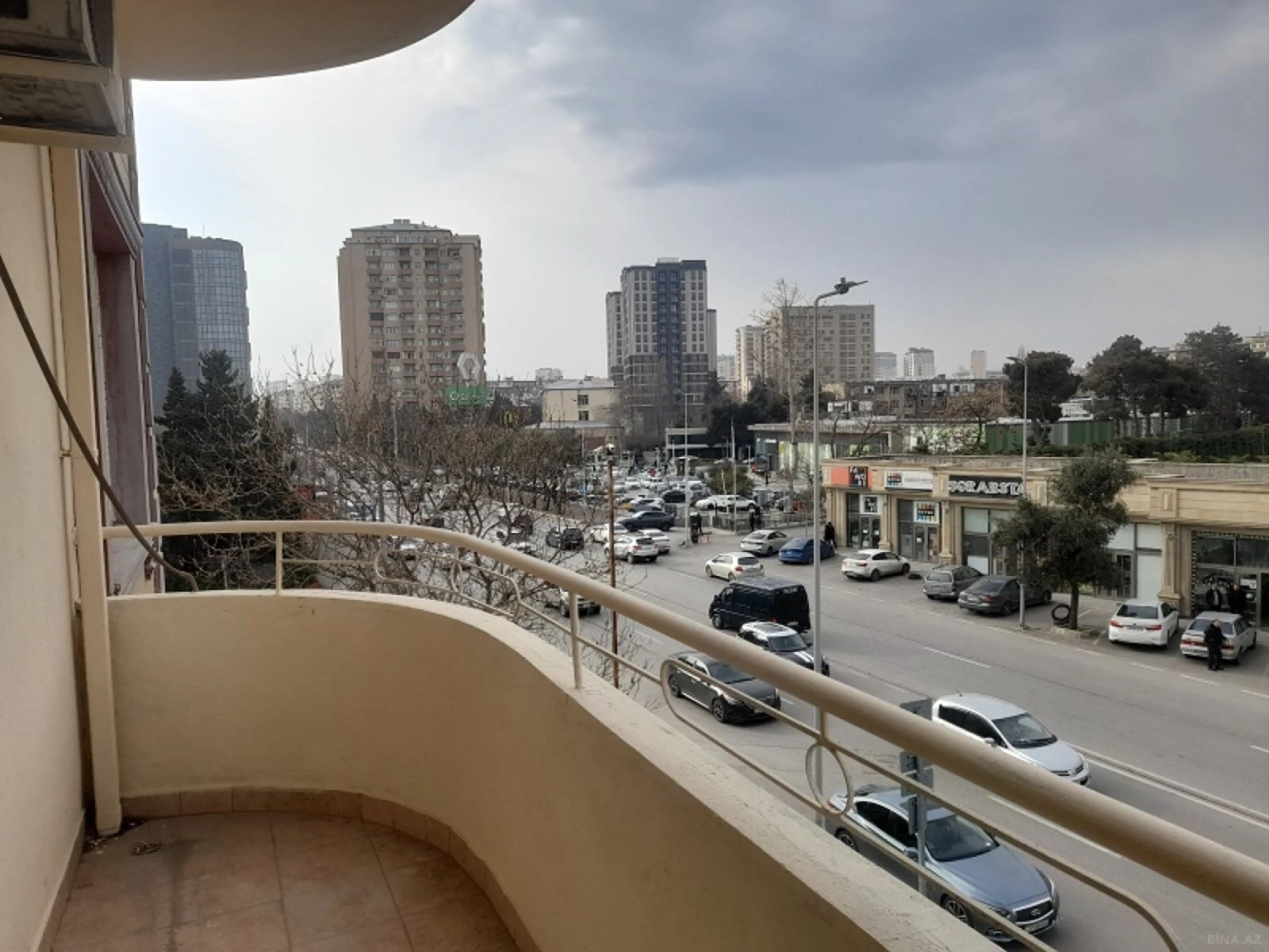 Kirayə verilir 5 otaqlı ofis 180 m²