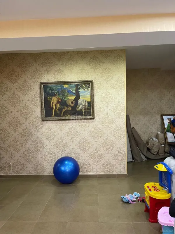 Kirayə verilir 3 otaqlı mənzil 140 m²