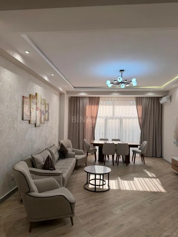 Kirayə verilir 2 otaqlı mənzil 92 m²