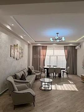 Kirayə verilir 2 otaqlı mənzil 92 m²