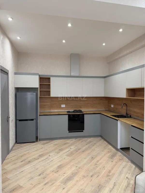 Kirayə verilir 2 otaqlı mənzil 92 m²