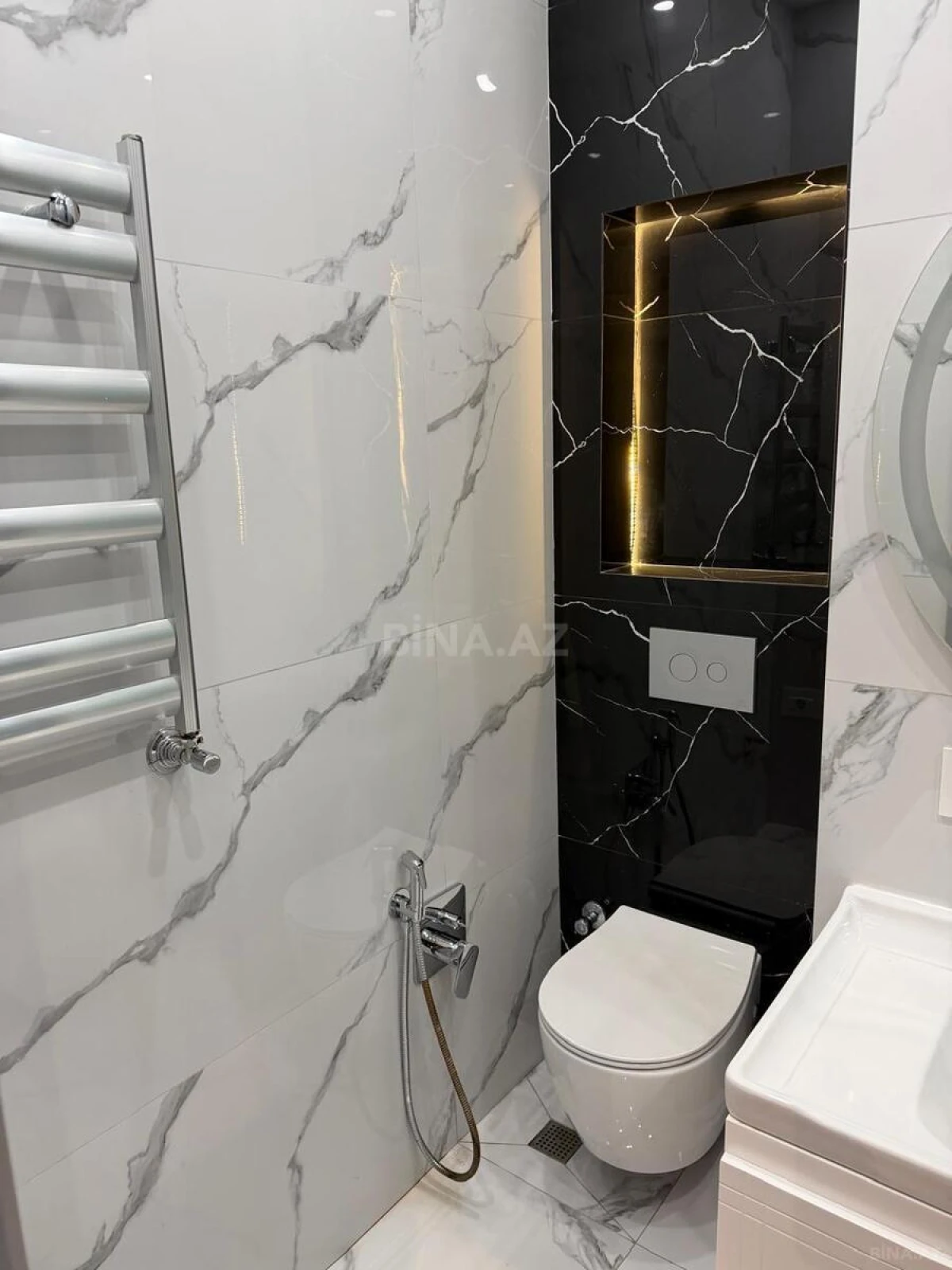 Kirayə verilir 2 otaqlı mənzil 92 m²