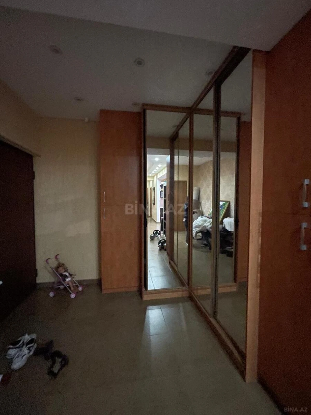 Kirayə verilir 3 otaqlı mənzil 140 m²