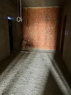 Satılır 2 otaqlı mənzil 79 m²