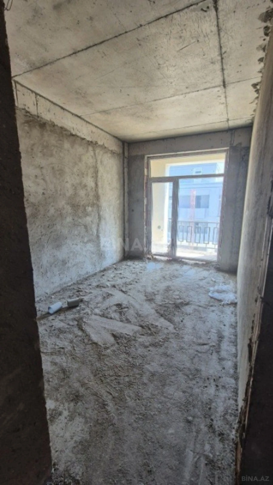 Satılır 2 otaqlı mənzil 79 m²