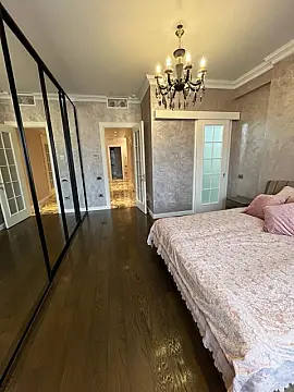 Satılır 3 otaqlı mənzil 152 m²