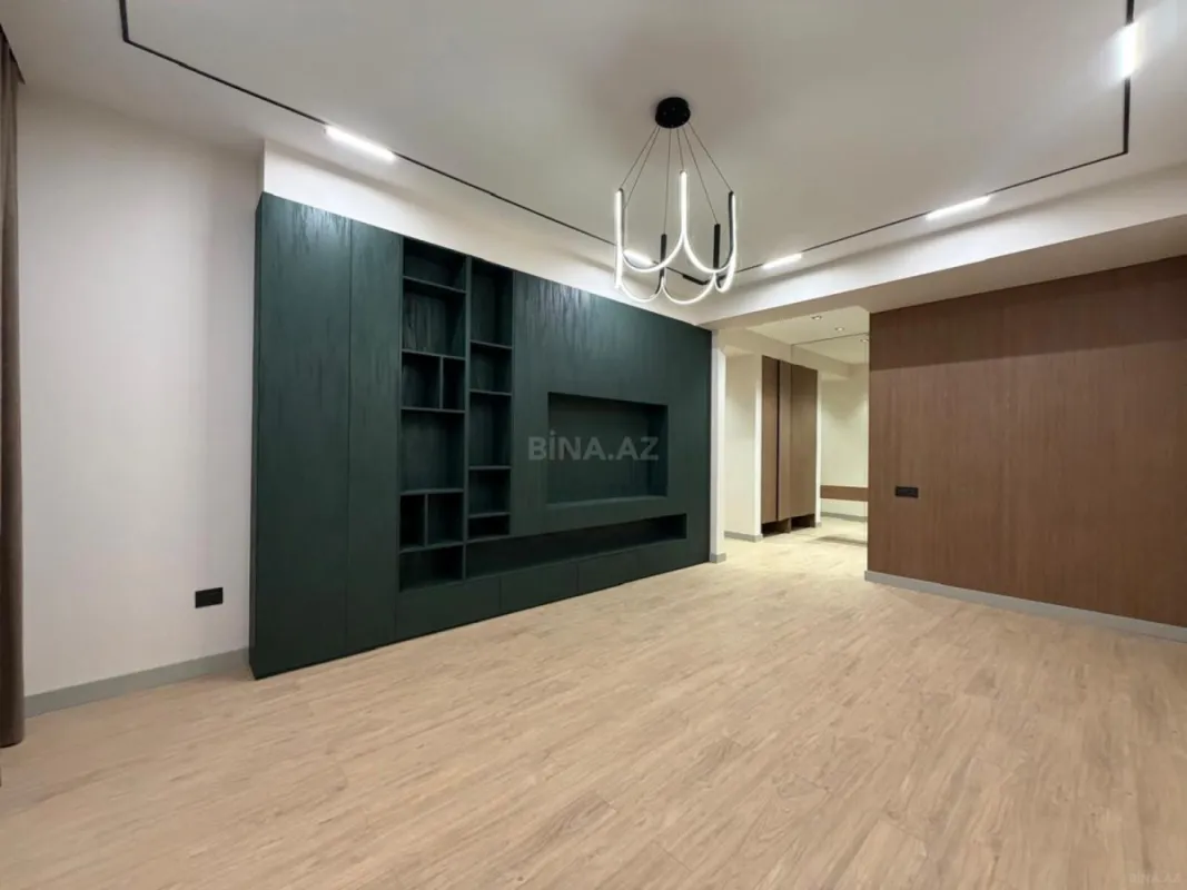 Satılır 3 otaqlı mənzil 140 m²