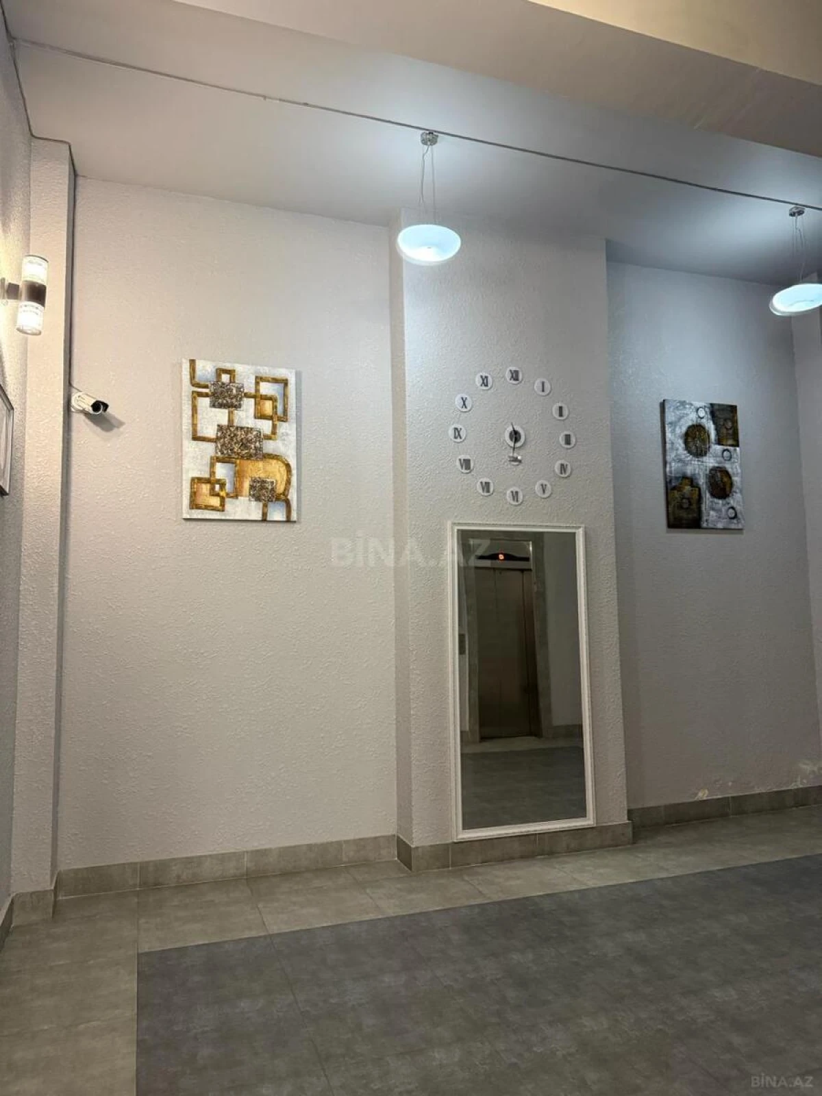 Kirayə verilir 4 otaqlı mənzil 145 m²