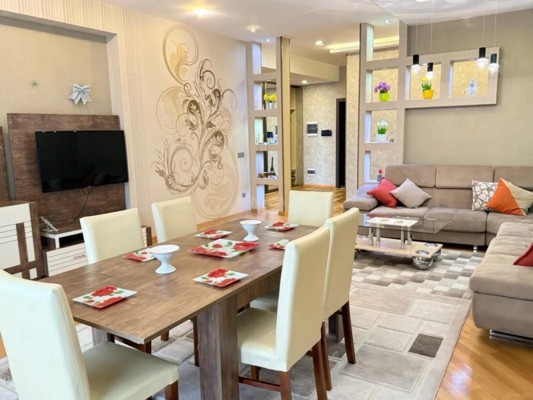 Kirayə verilir 4 otaqlı mənzil 145 m²