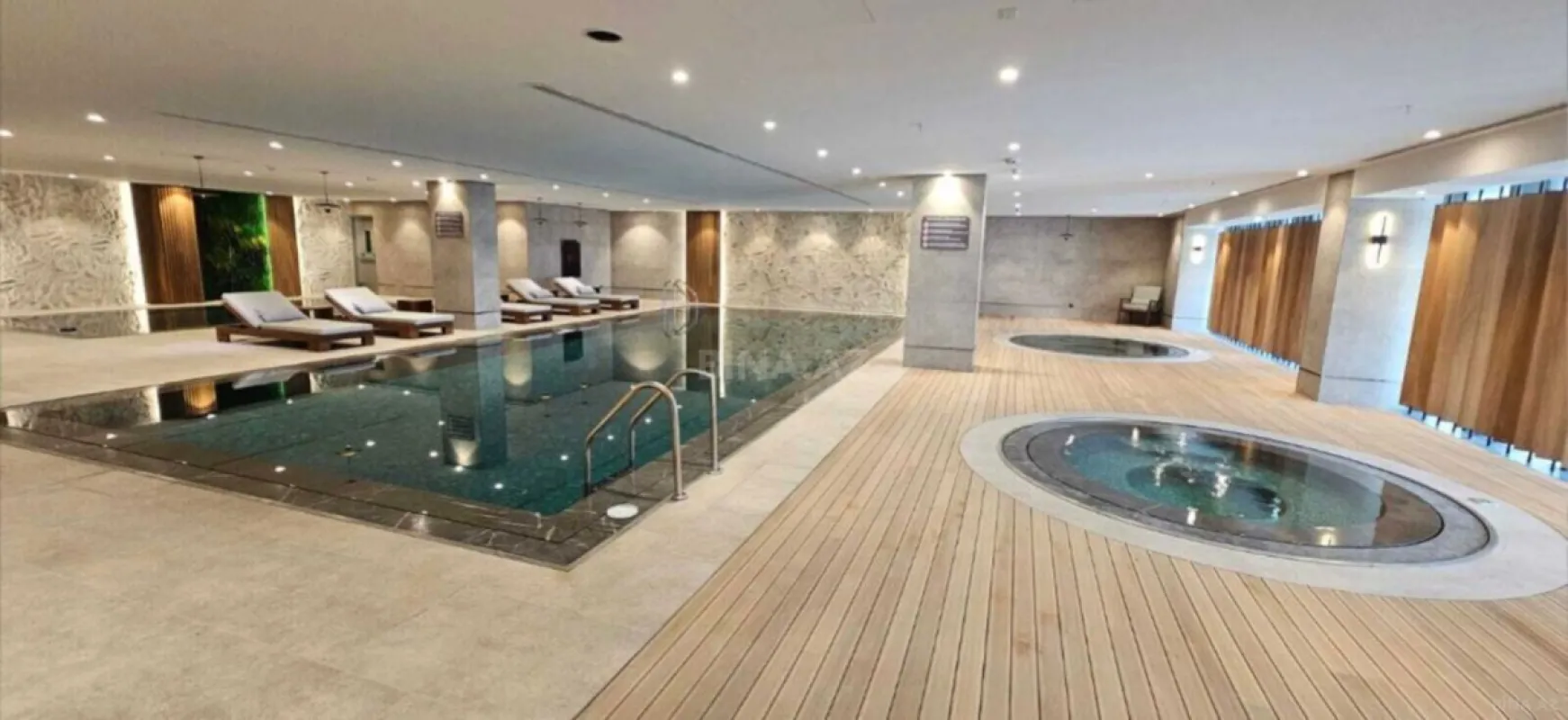 Satılır 3 otaqlı mənzil 172 m²