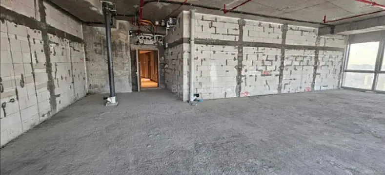 Satılır 3 otaqlı mənzil 172 m²