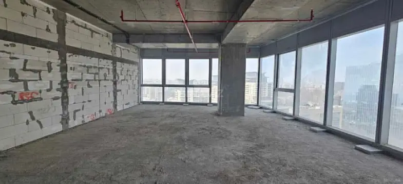 Satılır 3 otaqlı mənzil 172 m²