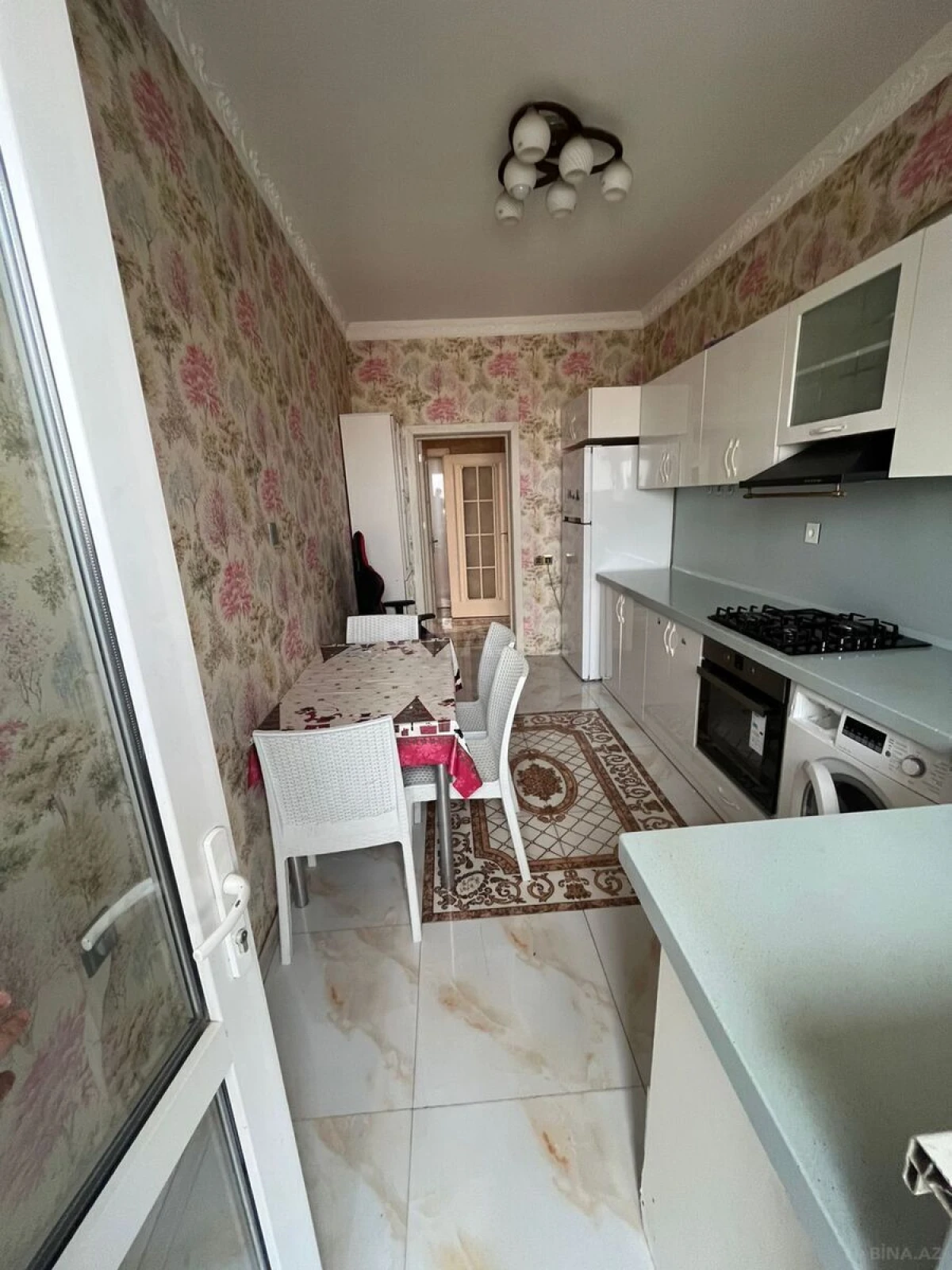 Kirayə verilir 3 otaqlı mənzil 120 m²