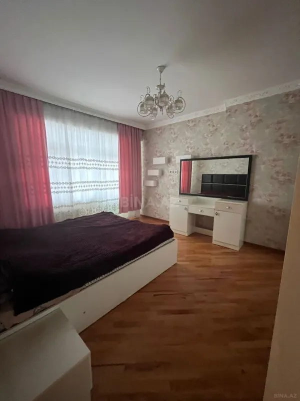 Kirayə verilir 3 otaqlı mənzil 120 m²