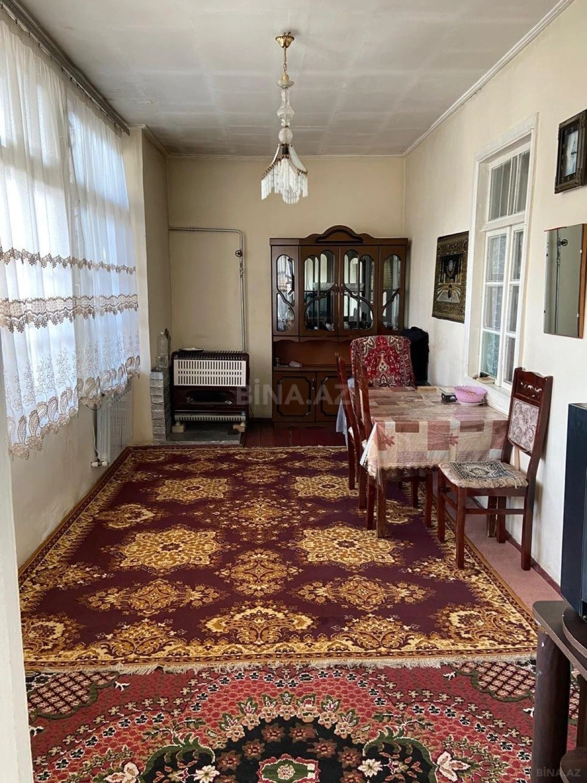 Satılır 5 otaqlı həyət evi 180 m²