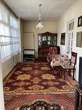 Satılır 5 otaqlı həyət evi 180 m²