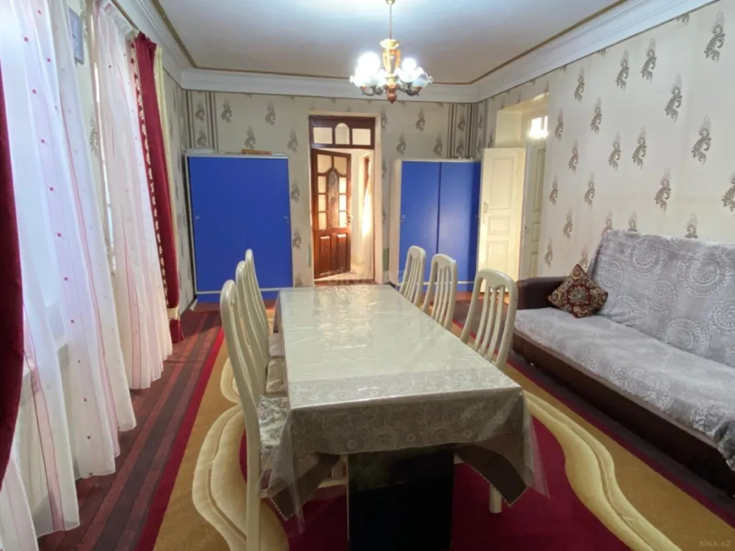 Satılır 5 otaqlı həyət evi 180 m²