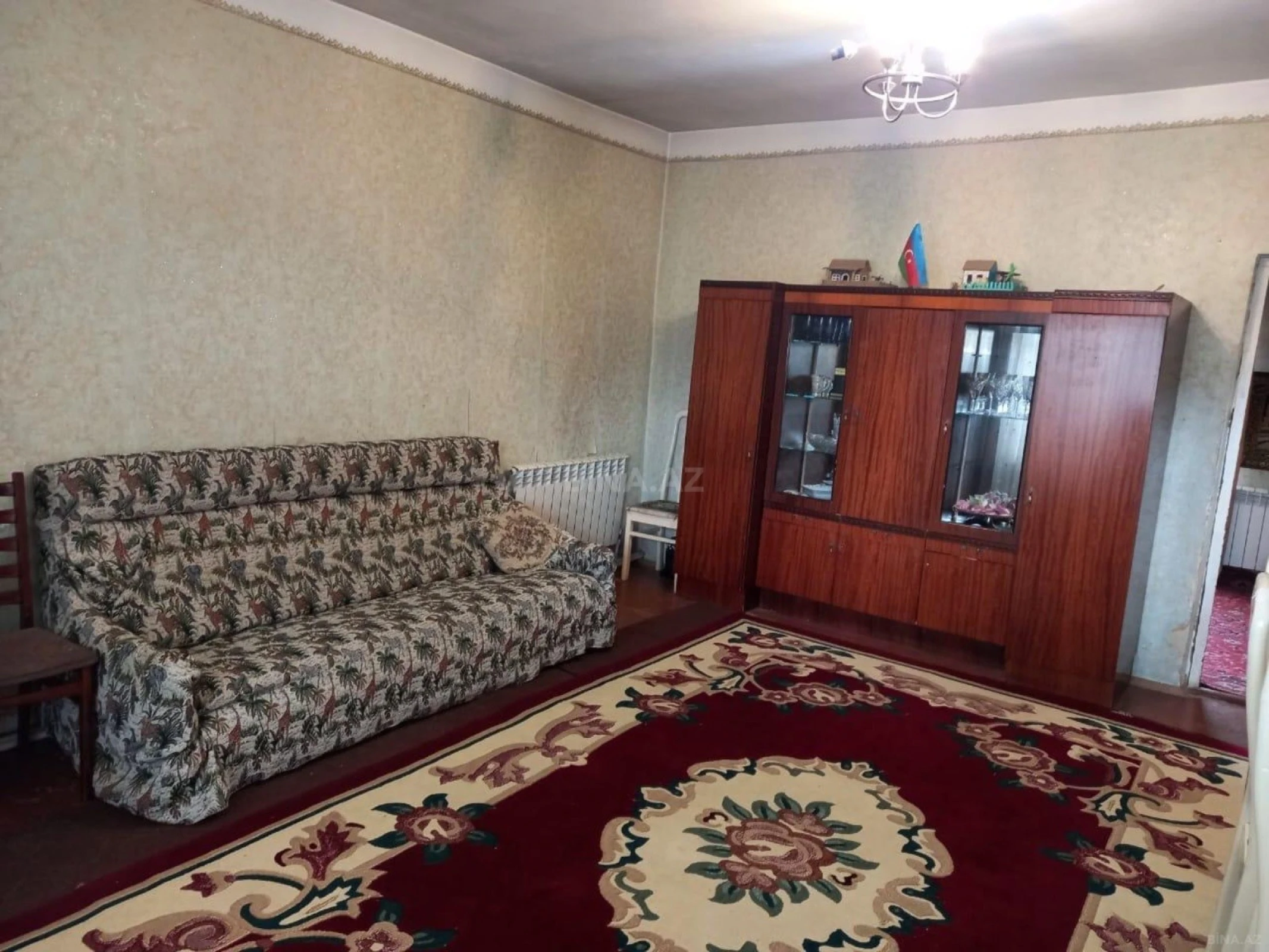 Satılır 5 otaqlı həyət evi 180 m²