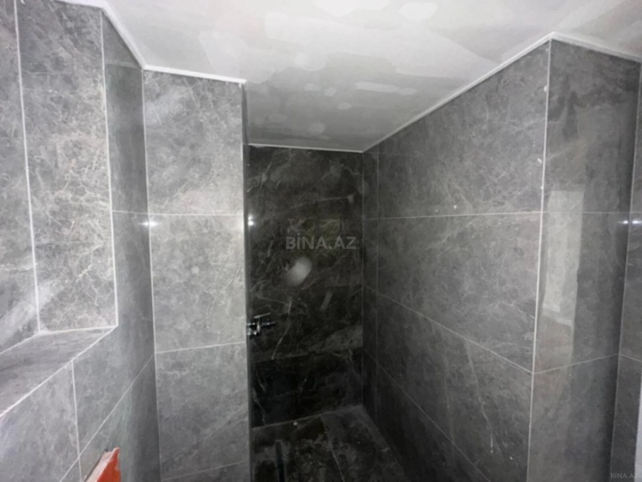 Satılır 2 otaqlı mənzil 58 m²