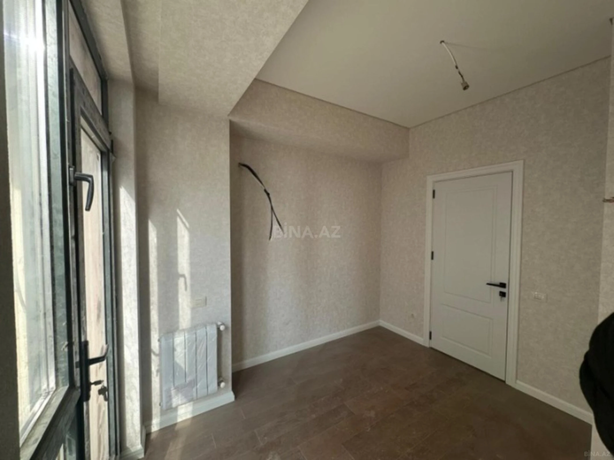 Satılır 2 otaqlı mənzil 58 m²