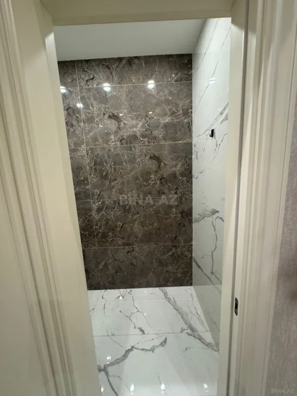 Kirayə verilir 5 otaqlı mənzil 230 m²