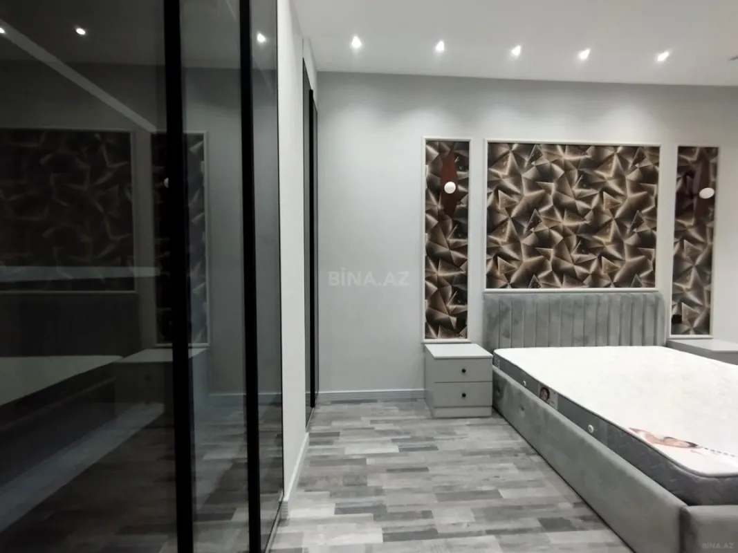 Satılır 4 otaqlı mənzil 133 m²