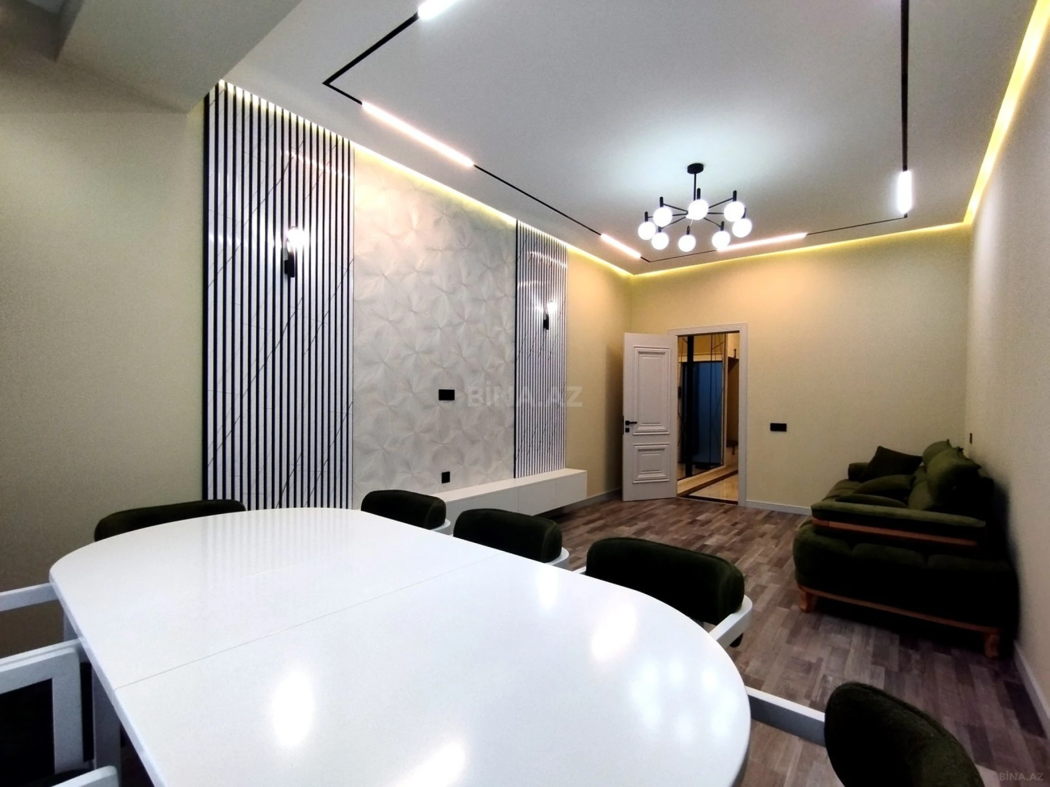 Satılır 4 otaqlı mənzil 133 m²