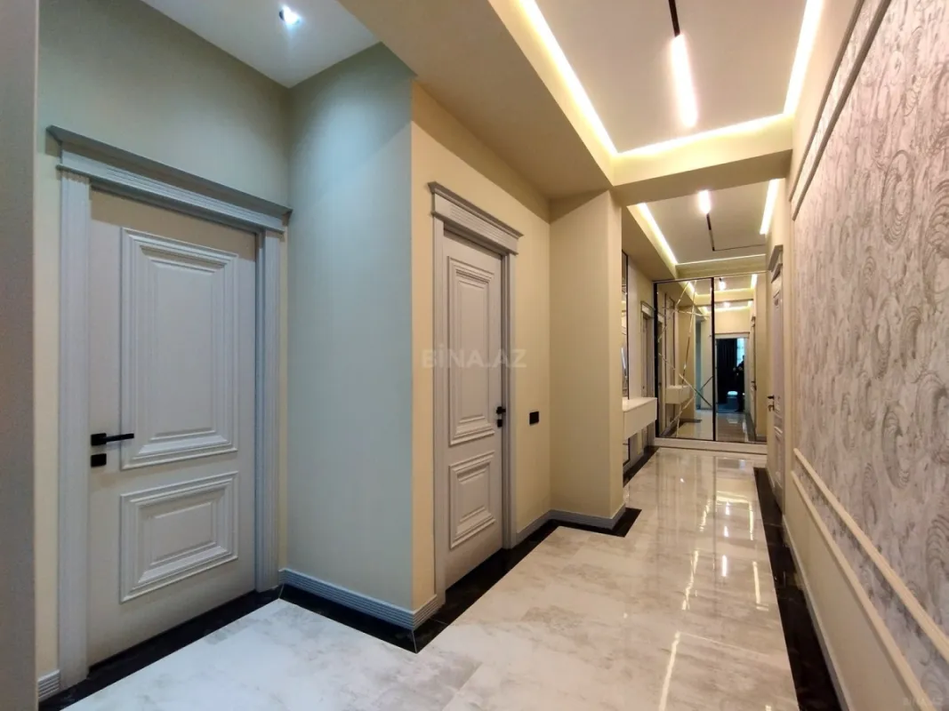 Satılır 4 otaqlı mənzil 133 m²