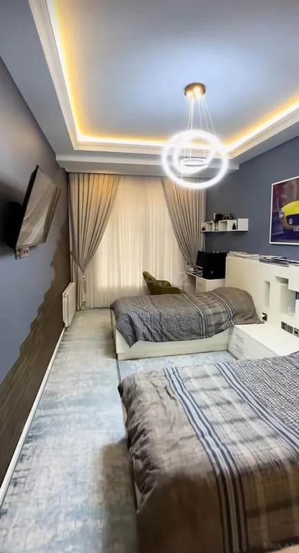 Satılır 4 otaqlı mənzil 181 m²