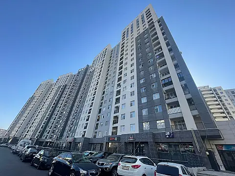 Satılır 1 otaqlı mənzil 53.2 m²
