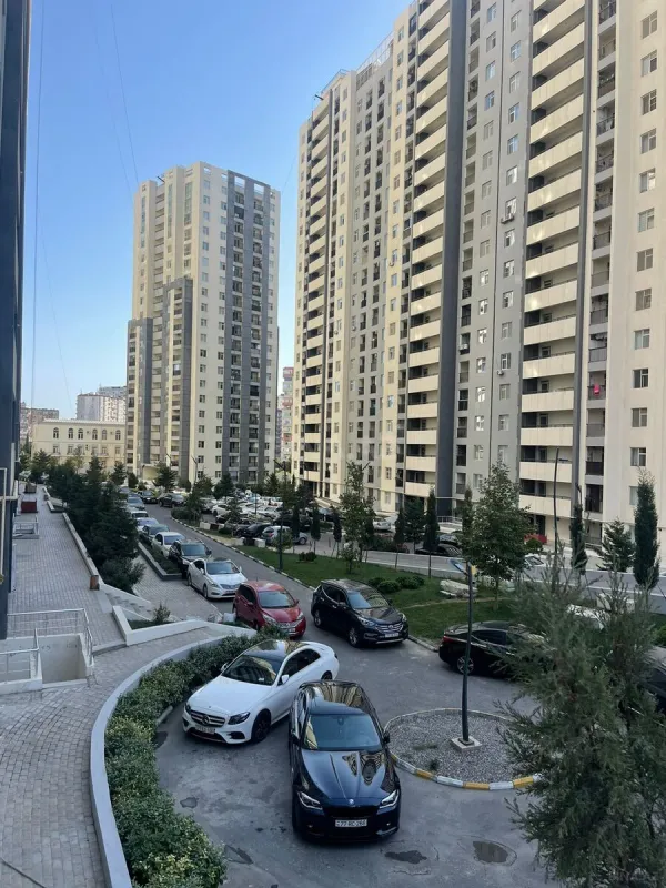 Satılır 1 otaqlı mənzil 53.2 m²