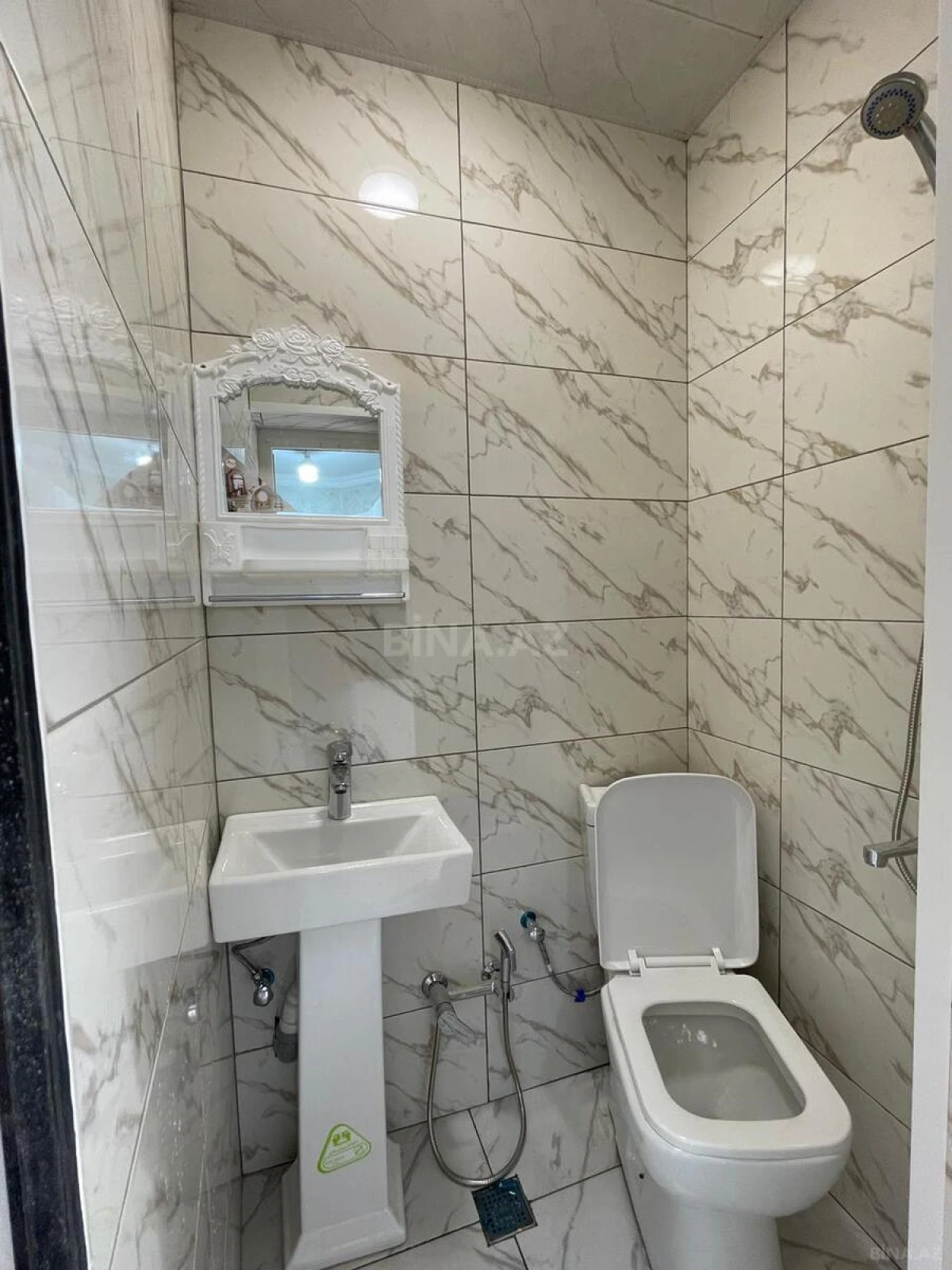 Satılır 2 otaqlı həyət evi 30 m²