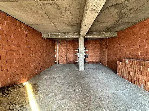 Satılır 1 otaqlı mənzil 61.5 m²