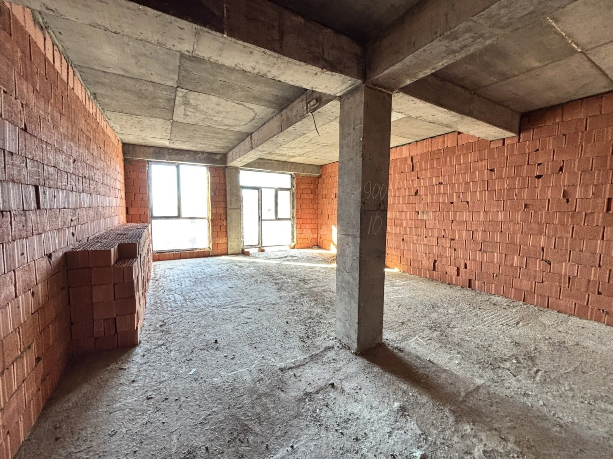 Satılır 1 otaqlı mənzil 61.5 m²