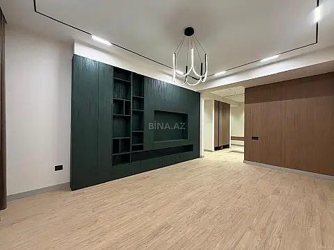 Satılır 3 otaqlı mənzil 140 m²