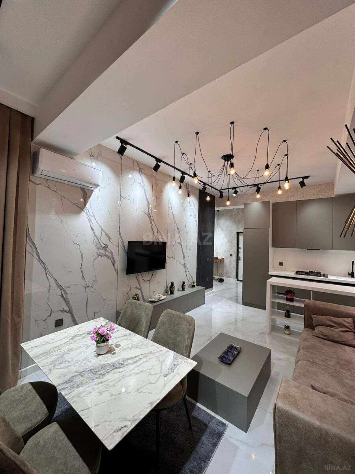 Satılır 2 otaqlı mənzil 54 m²